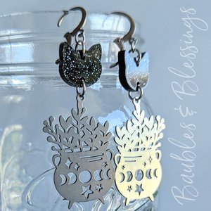 RESERVED for A: Custom PO TAY TOE Earrings