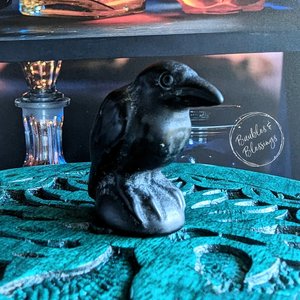 40mm Raven with Abstract Vulva Art