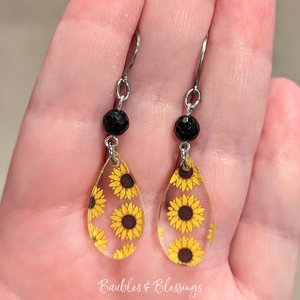 Petite Acrylic Teardrop Earrings with Sunflowers & Onyx