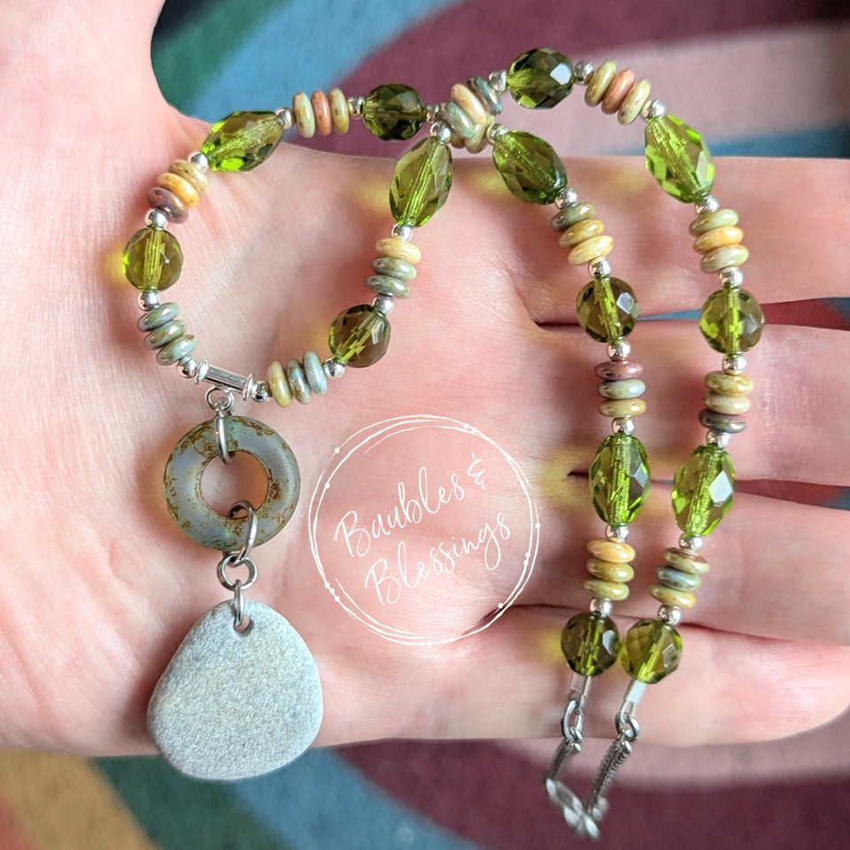 Elegant Beach Pebble Necklace with Czech Glass